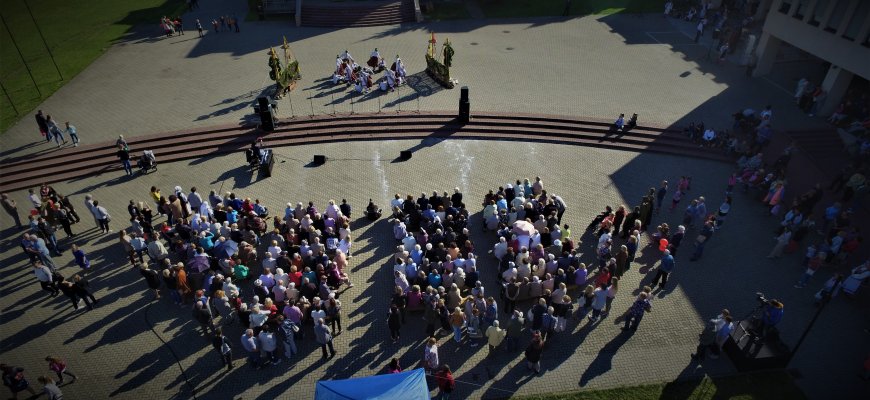 Sakralioji šventės dalis - mažoji dainų šventė (video+foto)