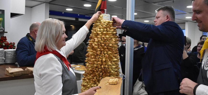 Berlyne prasidėjo 88-oji paroda „Žalioji savaitė“: joje 11-ą kartą dalyvauja L. Sadauskienė