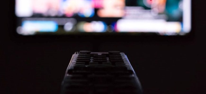 Išmanioji televizija: kuo ji skiriasi nuo paprastos?