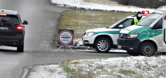 Pradedama atvykstančiųjų automobiliais iš Lenkijos kontrolė