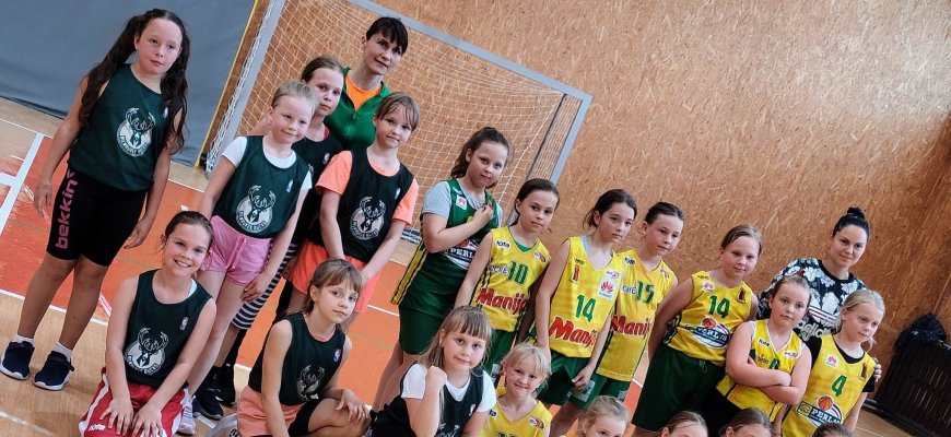 Sėkmingos pirmosios jaunųjų krepšininkių rungtynės