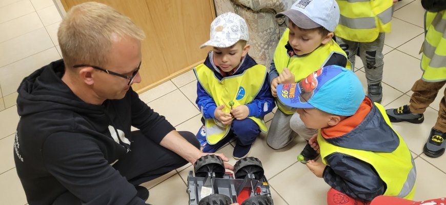 Lopšelio-darželio „Varpelis“ edukacijos projekte dėmesys tėčiams