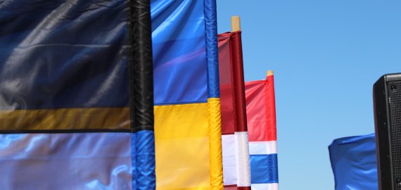 Į Latviją atvykstantys asmenys privalės pateikti neigiamą COVID-19 testo rezultatą