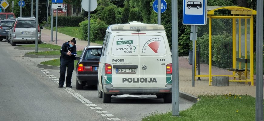 Rugpjūtį policija keliuose tikrins blaivumą, greitį, dviratininkus ir paspirtukininkus