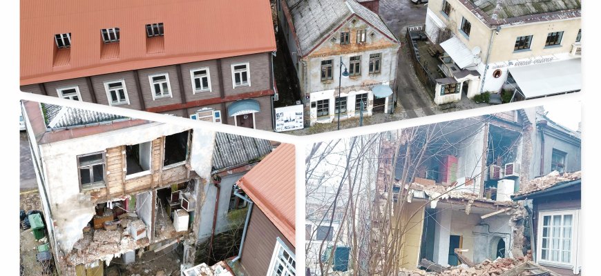 Laiku nesusizgribo: šeštadienį nugriuvo pusė daugybę metų „byrėjusio“ pastato miesto centre