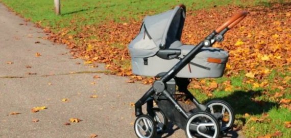 Tėvams leista pasirinkti, kada jie nori imti mėnesio tėvystės atostogas