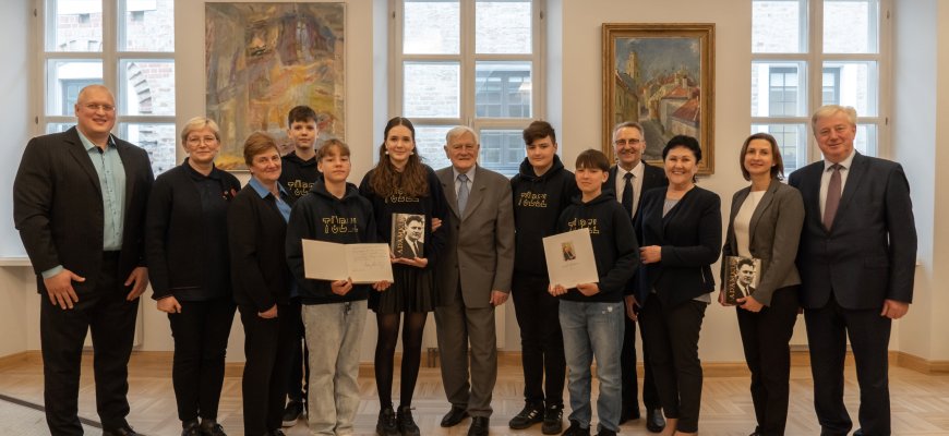 Prezidentas V. Adamkus rokiškėnus išlydėjo pasiūlydamas vėl susitikti po 10-ties metų (foto)