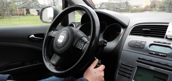 Skiepytis nuo COVID-19 vienu automobiliu galės vykti neribotas skaičius keleivių