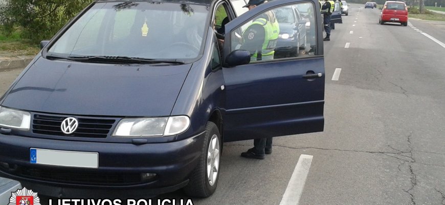 Kelių policijos pareigūnai užfiksavo gausų būrį pažeidėjų