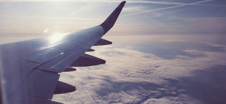 Po vidurnakčio laukiama 220 iš Londono grįžtančių lietuvių