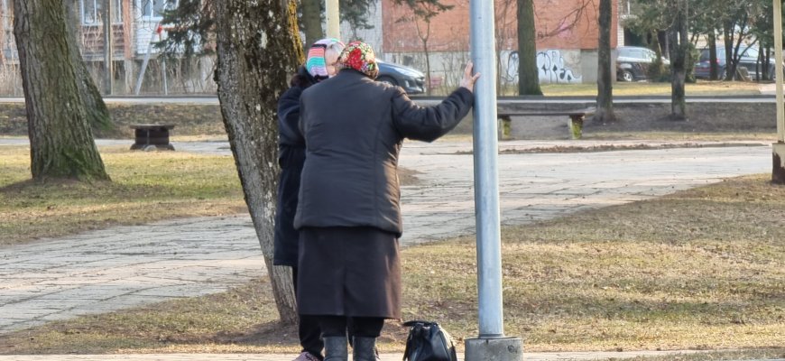 100 eurų išmokos tik pasiskiepijusiems 1 iš 4 vakcinų
