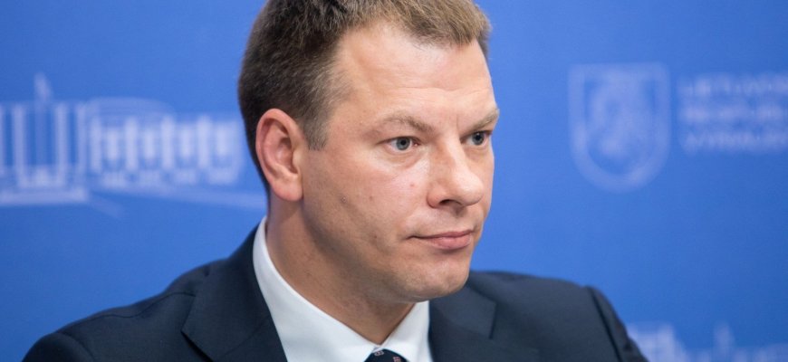 Finansų ministras kviečia žmones aukoti į specialų fondą, skirtą kovai su koronavirusu