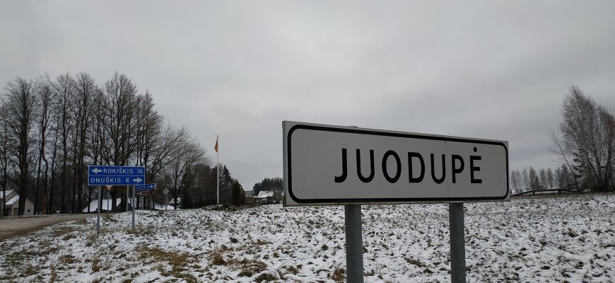 Neblaivi moteris skriaudė nepilnametę