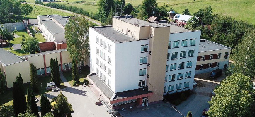 Rokiškio psichiatrijos ligoninės vadovas: pacientai suodini nevaikšto