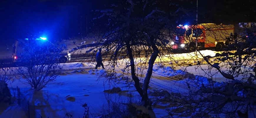 Ugniagesiai skubėjo į Topolių gatvę: kamine degė suodžiai