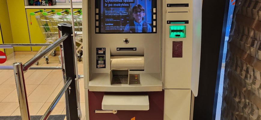 Rokiškio centre buvęs vienintelis bankomatas perkeltas į naują vietą