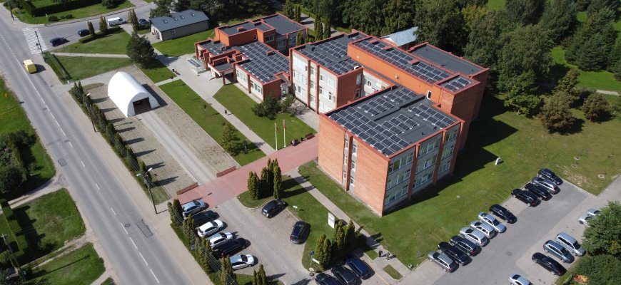 Daugiausiai senjorų paskiepijusių savivaldybių medikams bus skirti priedai