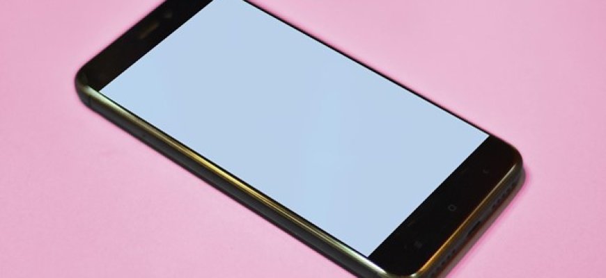 TOP 3 Samsung telefonai 2021 metais