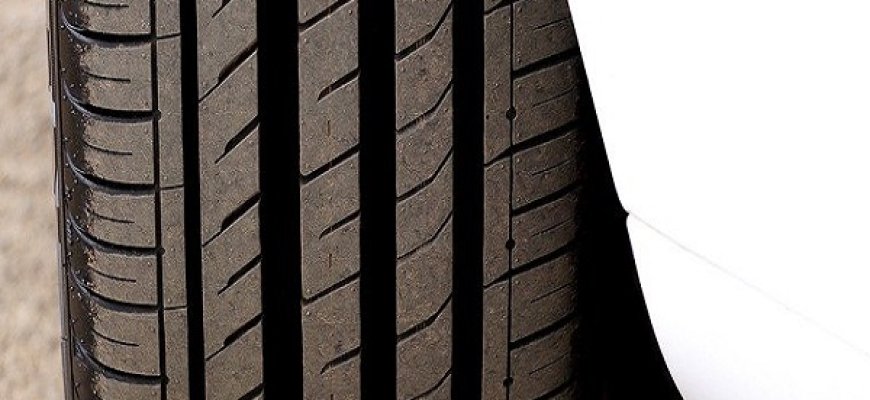 Kaip pasirinkti tinkamas automobilio padangas?