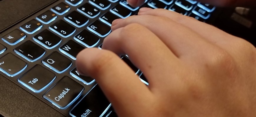 Policija dėl karo kurstymo ir propagandos apribojo prieigą prie keliasdešimties portalų