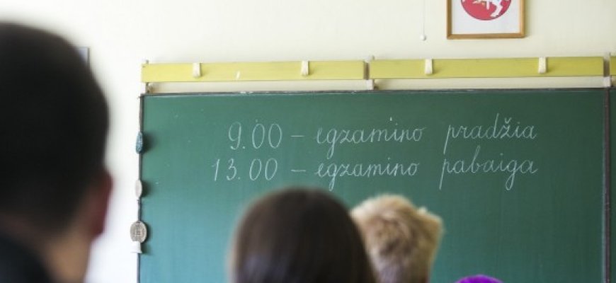 Šiemet brandos egzaminai prasidės anksčiau nei pernai