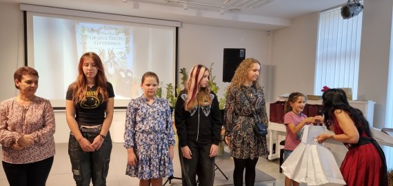 Apdovanoti pieštų, karpytų ir pagamintų kiškių laureatai (video+foto)