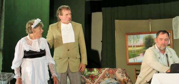 Obeliečių teatro gastrolės po rajoną