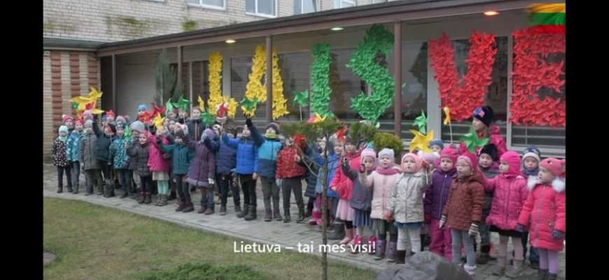 Su Kovo 11-ąja sveikina rajono savivaldybės vadovai, dekanas ir rokiškėnai