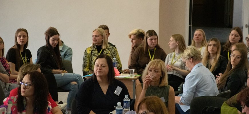 Juozo Tumo-Vaižganto gimnazijos bendruomenė susivienijo jėgas bendrai strategijai kurti (foto)