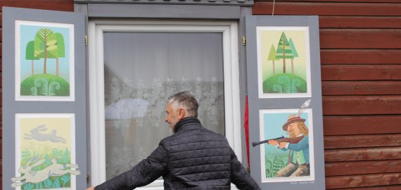 Langinių plenero pabaigtuvės – lietui lyjant (foto+video)