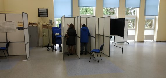Išankstiniame balsavime aktyvesni didžiųjų apylinkių rinkėjai