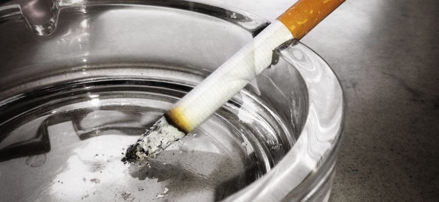 Pražūtingos rūkančiųjų klaidos: ugniagesiai gelbėtojai pataria, kaip jų išvengti