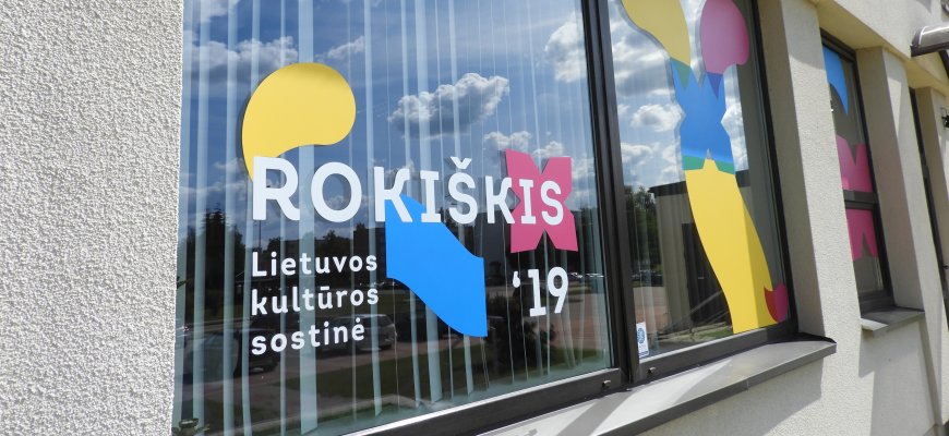 Kuriose miesto vietose neturėtume užuosti tabako dūmų? (apklausa)
