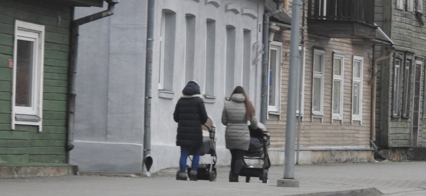 Motinystės išmokų negavusios mamos jų sulauks iki sausio 20 dienos