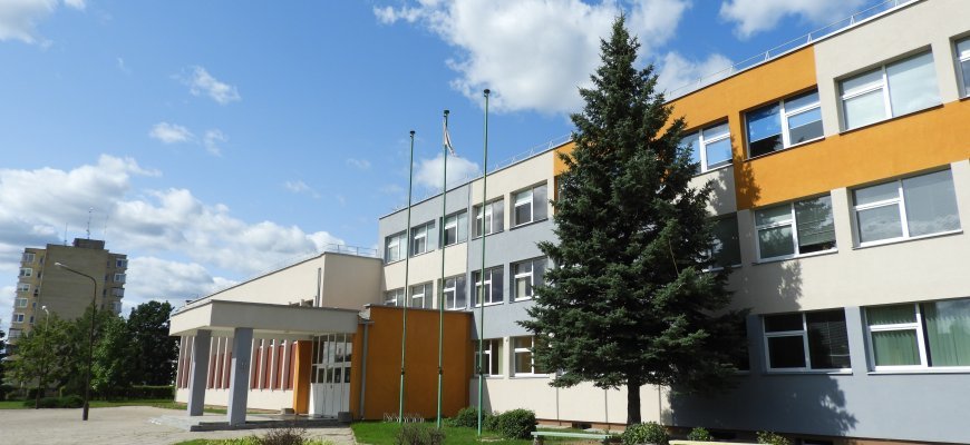 Keičiasi praleistų pamokų pateisinimo tvarka: ministerija paaiškino, kaip turės elgtis tėvai