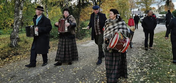Kamajų šventėje  – ekskursijos po dvarą, tarpukario turgus ir padėkos labiausiai nusipelniusiems (foto)