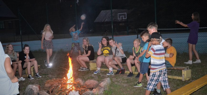 Baigėsi pirmoji jaunimo centro organizuotos edukacinės programos „Pažinimo vasara“ pamaina Žiobiškio turistinėje bazėje