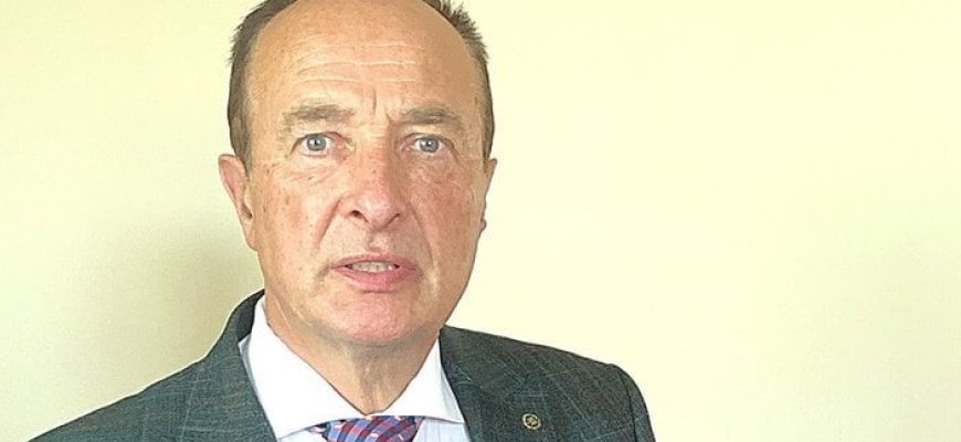 Persekiotam Rokiškio advokatui A. Kučinskui – 100 tūkst. eurų negana: reikalauja N. Grunskienės ir J. Lauciaus galvų