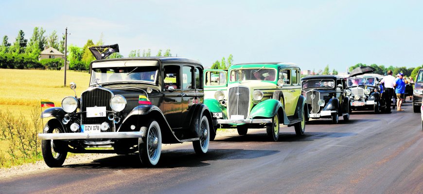 Senovinių automobilių paroda „Nesenstanti klasika 2023“ (foto)