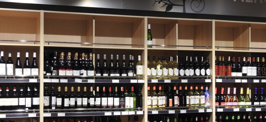 Seimo komitete – svarstymai apie liberalesnį alkoholio vartojimą