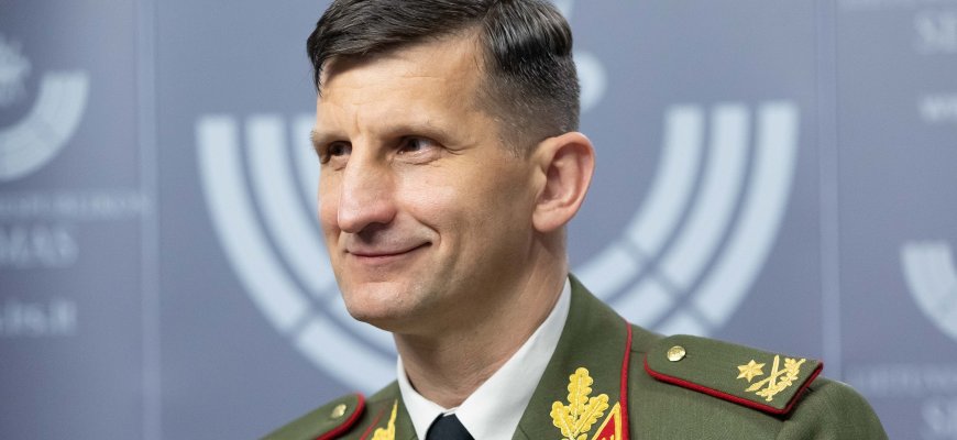 Lietuvos kariuomenei pradeda vadovauti R. Vaikšnoras