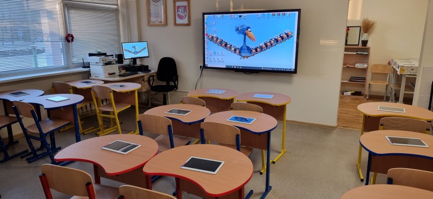Didės pedagogų ir mažiausiai uždirbančių biudžetinių įstaigų darbuotojų atlyginimai