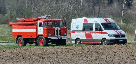 Gelbėjo užklimpusius greitosios medicinos pagalbos automobilius