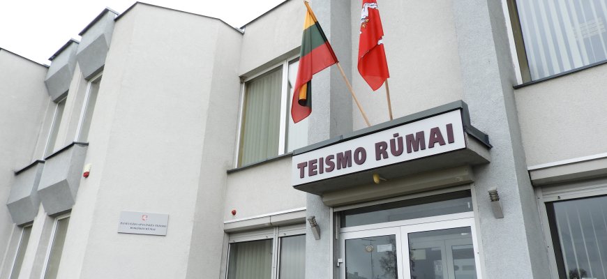 Kunigui už vaikų pornografijos laikymą skirta 5 tūkst. eurų bauda