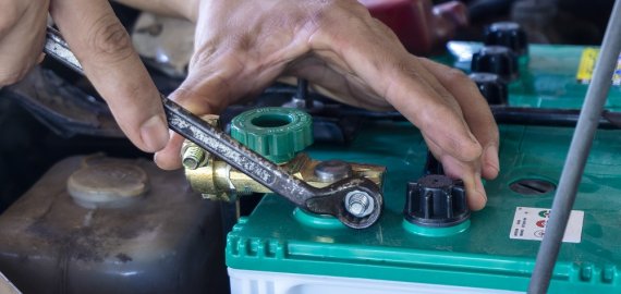 Automobilio akumuliatoriaus keitimo kaštai ir svarbūs faktoriai