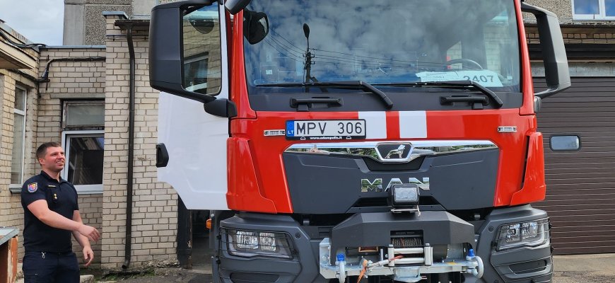 Rokiškio ugniagesių parkas pasipildė nauju automobiliu (foto+video)