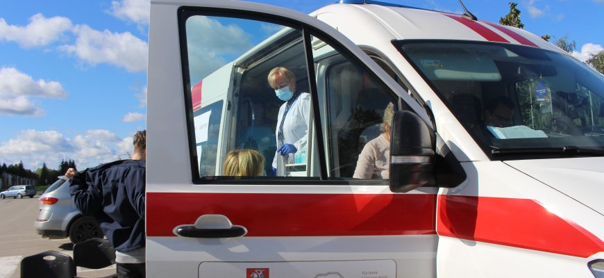 „Skiepobuso“ medikams – ir padėkos, ir prakeiksmai