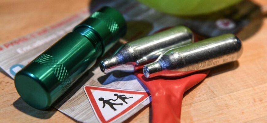 Nuo spalio Lietuvoje uždraudžiama prekyba „juoko dujomis“