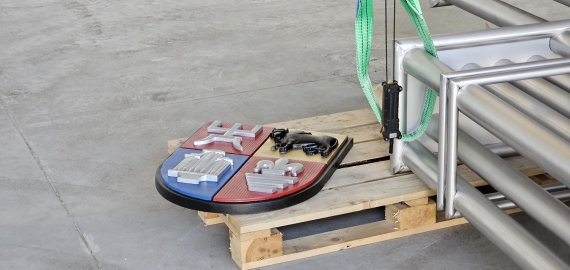 Atnaujinamas miesto ženklas Rokiškio mašinų gamykloje (foto+video)