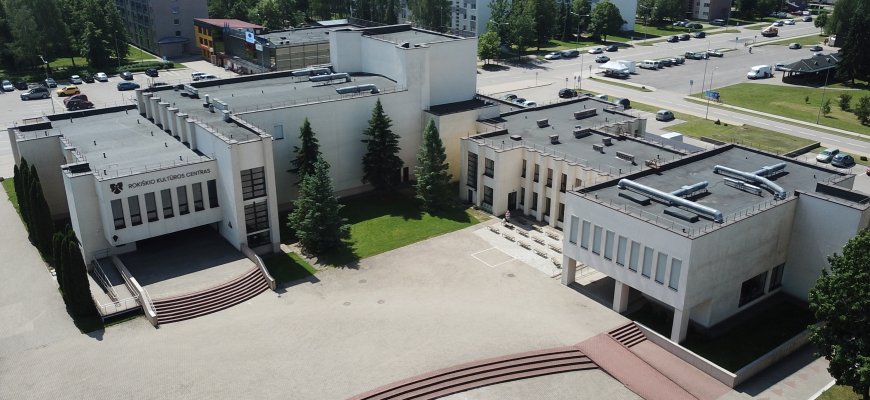 Vyriausybė pratęsė sienų kontrolę, leido renginiuose dalyvauti daugiau žmonių